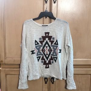Soft graphic long-sleeve sweater shirt